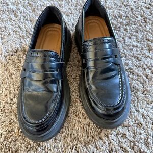Zara Girl’s Shiny Black Loafers